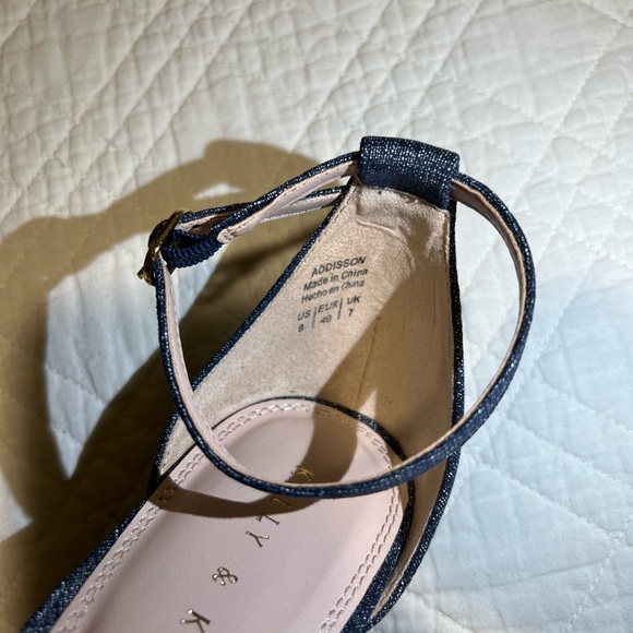 Kelly & Katie Wedge Ankle Strap Sandal, Size 9 - Picture 2 of 5